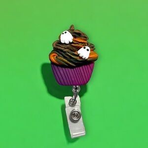 Halloween Cupcake Badge Reel